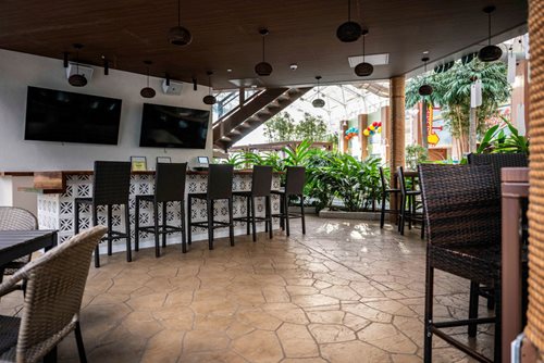Resturant & Retail
Restaurant & Retail
SUNDEK of Washington
